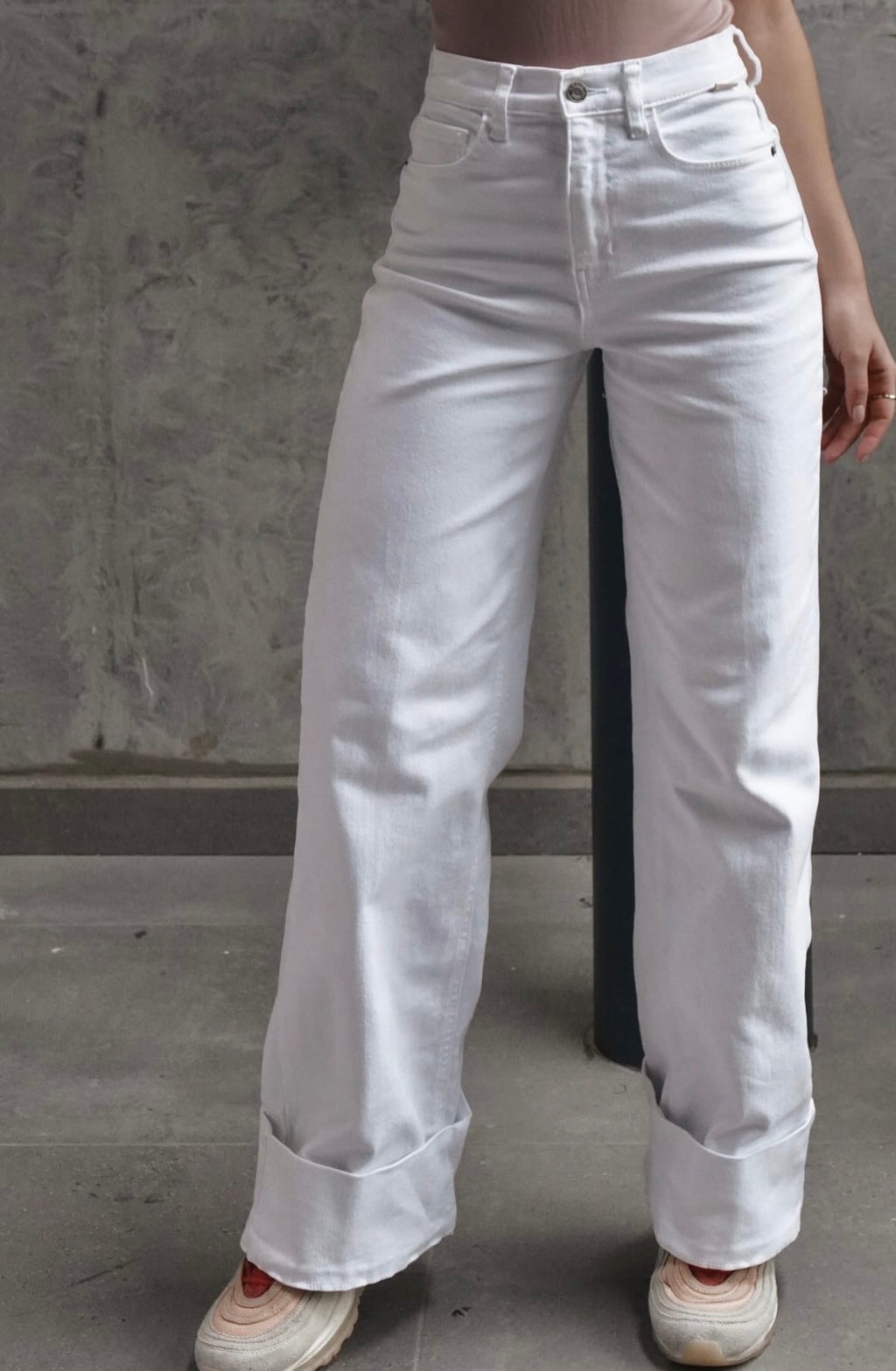 White jeans retro